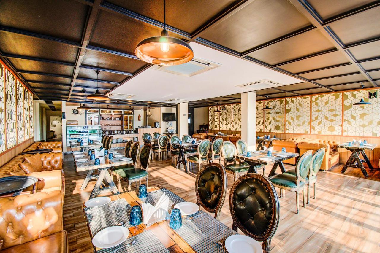Fabhotel Prime V Hazratganj Lakhnau Kültér fotó